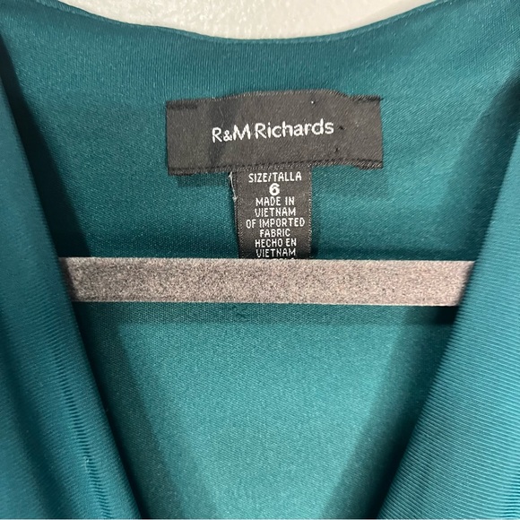 R&M Richards Faux Wrap Dress with Waist Embellishment in Hunter Green - Picture 4 of 6